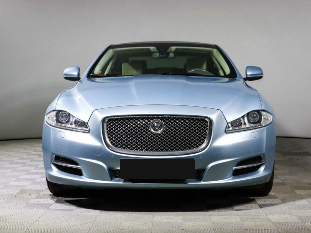 Jaguar XJ