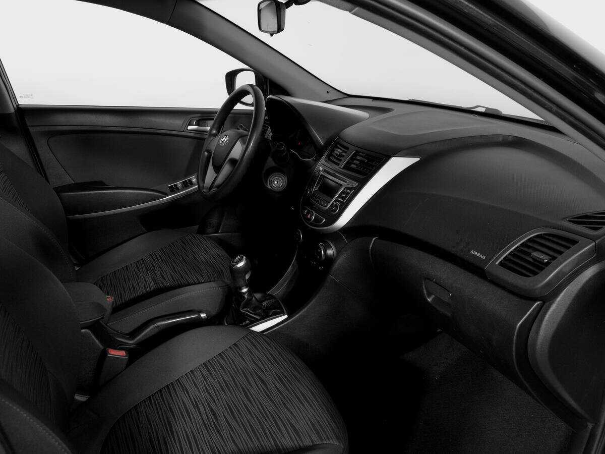 Купить Hyundai Solaris, 2016, 156 651 км, фото №9