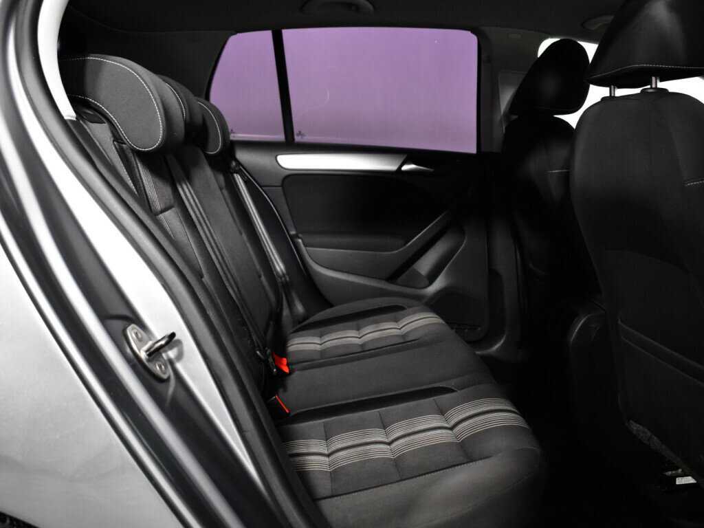 Купить Volkswagen Golf, 2012, 196 450 км, фото №10