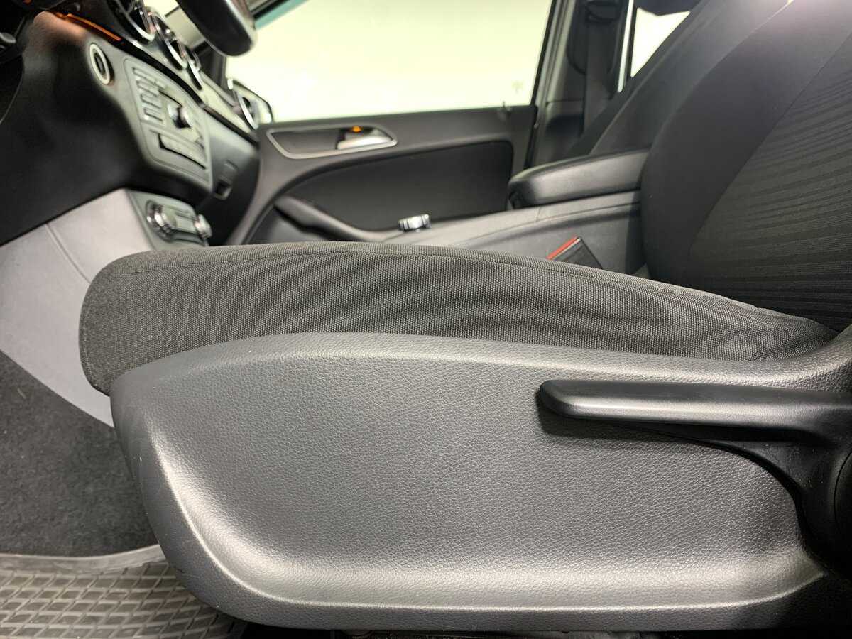 Купить Mercedes-Benz B-Класс 180, 2014, 148 137 км, фото №17