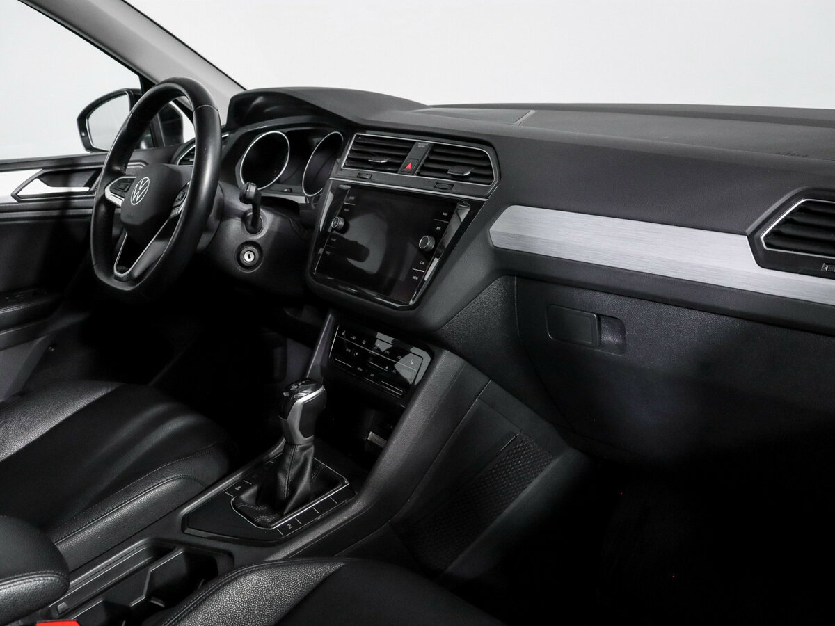 Купить Volkswagen Tiguan II Рестайлинг, 2020, 78 000 км, фото №9