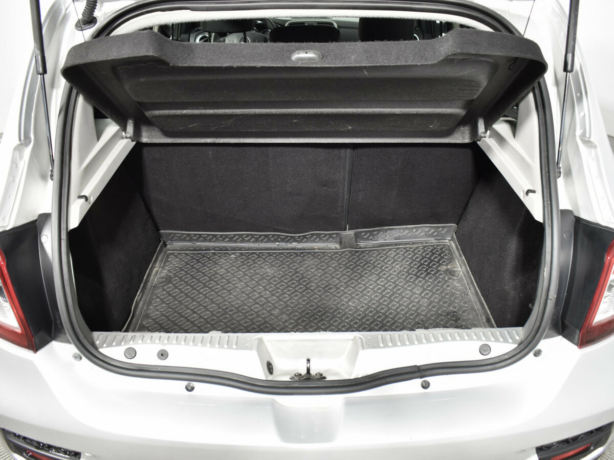 Купить Renault Sandero Stepway II, 2016, 140 000 км, фото №18