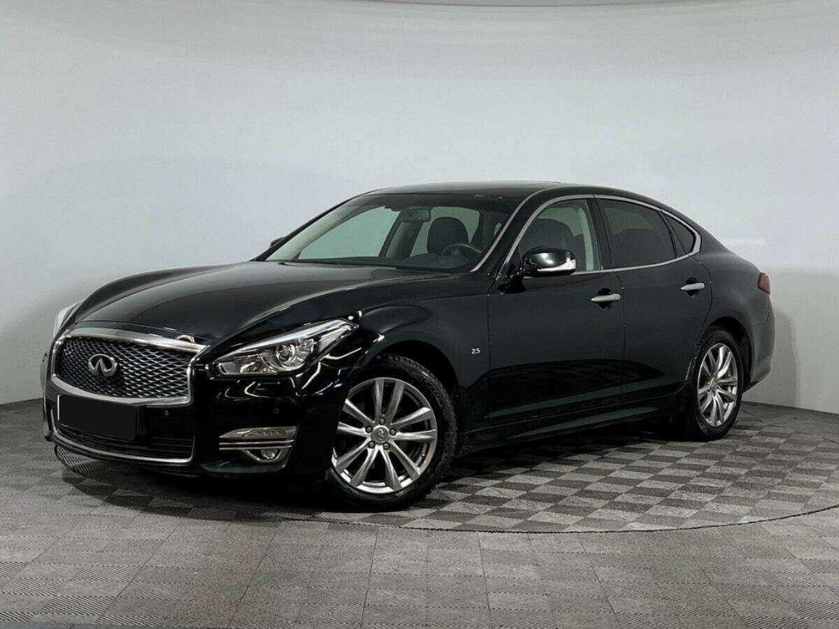 Infiniti Q70